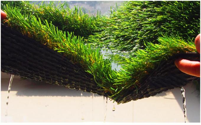 Refoulez la pelouse synthétique de forme pour 30mm de aménagement 14700 touffes/résistant UV de Sqm